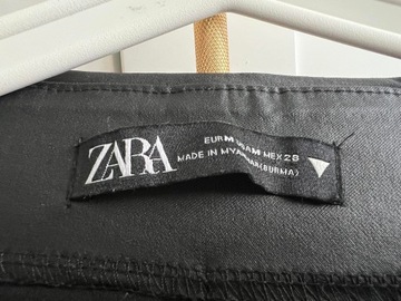 Spodnie legginsy woskowane ZARA imitacja skóry czarne r. 38 M