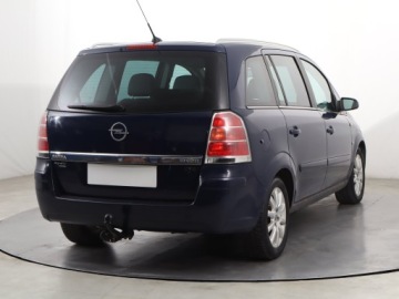 Opel Zafira B 1.9 CDTI ECOTEC 100KM 2007 Opel Zafira 1.9 CDTI, 7 miejsc, HAK, Klima,ALU, zdjęcie 4