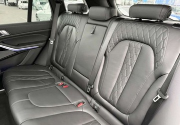 BMW X5 G05 M SUV 4.4 M50i 530KM 2022 BMW X5 I wlasciciel V8 Hak PL Gwarancja Bezwypadkowy FVAT23, zdjęcie 32