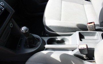 Volkswagen Caddy III Kombi Facelifting 1.6 TDI 102KM 2014 Volkswagen Caddy 1.6D 102KM przeb.163tys klima hak ksiazka 1.6 Diesel, zdjęcie 16