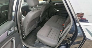 Ford Mondeo IV Kombi 2.0 Duratorq TDCi DPF 140KM 2012 Ford Mondeo Ford Mondeo 2.0 TDCi Titanium 2.0 Diesel 140KM, zdjęcie 13
