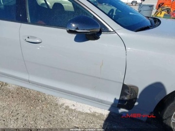 Kia Stinger Liftback 3.3 T-GDi 366KM 2018 Kia Stinger 2018 r., 3,3 L GT 2 AWD 3.3 Benzyna 365KM, zdjęcie 9