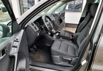 Volkswagen Tiguan I SUV 2.0 TDI CR DPF BlueMotion 140KM 2011 Volkswagen Tiguan 2,0 TDI CR 140KM 6-Biegow Klima 2.0 Diesel 140KM, zdjęcie 4