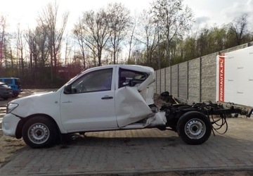 Toyota Hilux VII Pojedyncza kabina 2.5 D-4D 120KM 2009 Toyota Hilux Okazja 2.5 Diesel 120KM, zdjęcie 9