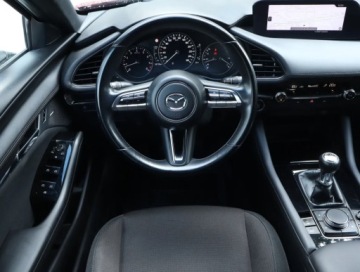 Mazda 3 IV Hatchback  2.0 SKYACTIV-G 150KM 2021 Mazda 3 2.0 Skyactiv-G, Salon Polska, Navi, Klima, zdjęcie 6