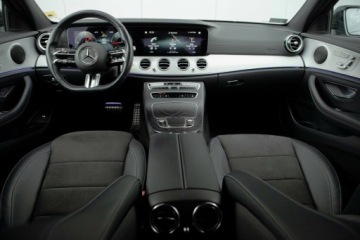 Mercedes Klasa E W213 2021 Mercedes-Benz Klasa E 2.0 Diesel 200KM, zdjęcie 27