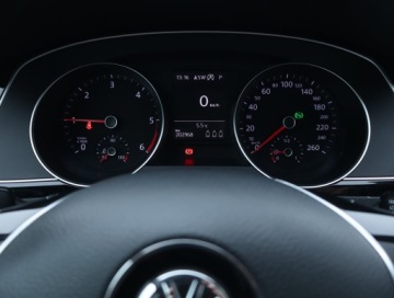 Volkswagen Passat B8 Limousine 2.0 TDI BlueMotion SCR 150KM 2019 VW Passat 2.0 TDI, Automat, Navi, Klima, zdjęcie 10