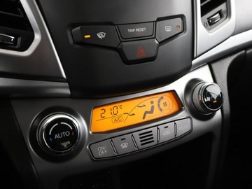  SsangYong Korando automat klima auto grzane fotele, zdjęcie 23