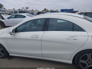 Mercedes CLA C117 2018 Mercedes-Benz CLA 250 Coupe 2.0 Benzyna 208KM, zdjęcie 4
