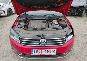 Volkswagen Passat B7 Variant 2.0 TDI CR DPF BlueMotion 140KM 2012 Volkswagen Passat 2012r, 2.0 TDI, Lekko uszkodzony lewy bok, Jezdzi. 2.0, zdjęcie 4