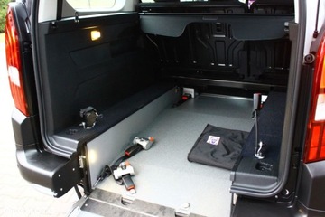 Peugeot Rifter Standard 1.5 BlueHDI 102KM 2024 Peugeot Rifter Peugeot Rifter N1 BlueHDI 100 L2 Allure 1.5 Diesel 102KM, zdjęcie 30