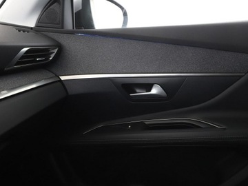 Peugeot 3008 II Crossover 1.5 BlueHDI 130KM 2019 Peugeot 3008 1.5 Blue-HDi Automat Allure Nawigacja, zdjęcie 26