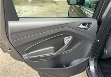 Ford Kuga II SUV 1.5 EcoBoost 150KM 2015 Ford Kuga Ford Kuga 1.5 EcoBoost 2x4 Trend 1.5 Benzyna 150KM, zdjęcie 15