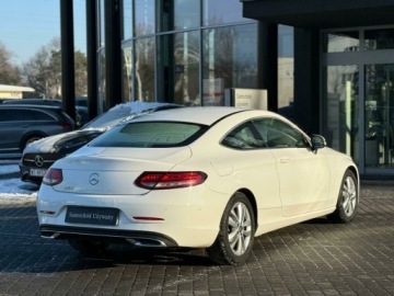 Mercedes Klasa C W205 Kabriolet Facelifting 1.6 200d 160KM 2019 Mercedes-Benz Klasa C 200 d ManualLedParktronicSalon PL 1.6 Diesel 160KM, zdjęcie 4