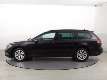 Volkswagen Passat B8 Variant 1.6 TDI 120KM 2015 VW Passat 1.6 TDI, Salon Polska, Navi, Klima, zdjęcie 2