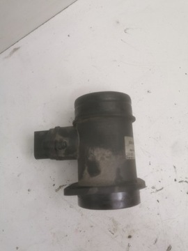 PRZEPŁYWOMIERZ POWIETRZA VW PASSAT B5 1.9 TDI
