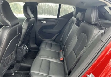 Volvo XC40 2021 Volvo XC 40 Volvo XC 40 T5 AWD Momentum 2.0 Benzyna 247KM, zdjęcie 22