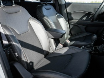 Jeep Compass II SUV Facelifting 1.3 GSE T4 150KM 2021 Jeep Compass 1.3 TMair Limited FWD DDCT K.cof, zdjęcie 29
