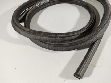 JEEP COMPASS 13R - ПРОКЛАДКА КРЫШКИ БАГАЖНИКА