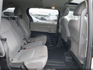 Toyota Sienna III 2022 Toyota Sienna Le, 2022r., 4x4, 2.5L 2.5 Benzyna 189KM, zdjęcie 8