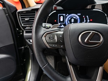 Lexus NX II SUV Facelifting 2.5 350h 243KM 2024 LEXUS NX 350h Prestige AWD Suv 2.5 (243KM) 2024, zdjęcie 13