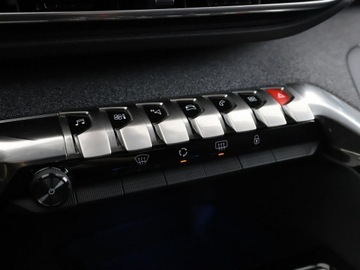 Peugeot 3008 II Crossover Facelifting  1.2 PureTech 130KM 2021 Peugeot 3008 FV23% Automat Navi Kamera cofania, zdjęcie 28