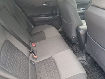 Toyota C-HR I Crossover 1.8 Hybrid 122KM 2019 Toyota C-HR 1.8 Hybrid Style Toyota C-HR 1.8 Hybri, zdjęcie 10