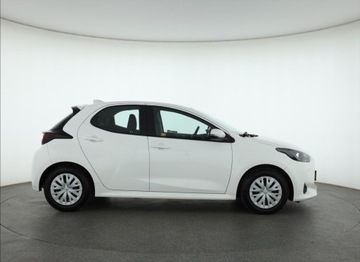 Toyota Yaris IV Hatchback 1.5 Hybrid Dynamic Force 116KM 2022 Toyota Yaris 1.5 VVT-i Hybrid, Salon Polska, zdjęcie 5