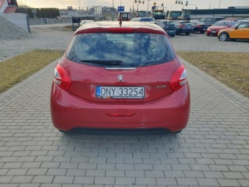 Peugeot 208 I Hatchback 3d 1.0 PureTech 68KM 2015 Peugeot 208 1.0 Benzyna Klimatyzacja 5 drzwi 2015r, zdjęcie 6