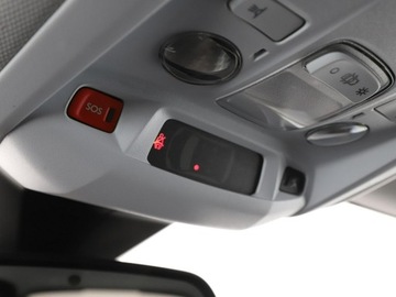 Peugeot 3008 II Crossover 1.2 PureTech 130KM 2019 Peugeot 3008 Active Business navi kamera virtual, zdjęcie 38