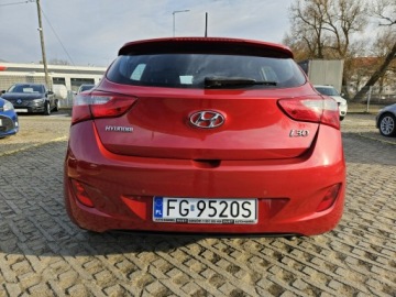 Hyundai i30 II Hatchback 5d 1.6 GDI 135KM 2015 Hyundai i30 1,6 benzyna 135KM nawigacja, zdjęcie 15