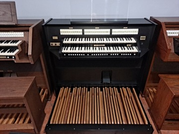 ЦЕРКОВНЫЕ ОРГАНЫ CYF JOHANNUS STUDIO 150 PREMIUM ЭТО ВЫСТАВОЧНАЯ МОДЕЛЬ