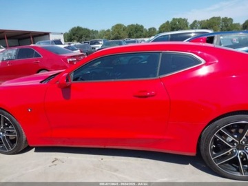 Chevrolet Camaro VI Coupe 3.6 335KM 2020 Chevrolet Camaro 2LT 2020 3.6l 3.6 Benzyna 335KM, zdjęcie 2