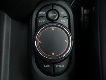 Mini Mini F56 Hatchback 5d 1.5 136KM 2015 MINI 5-door Cooper, Skóra, Navi, Klima, zdjęcie 18