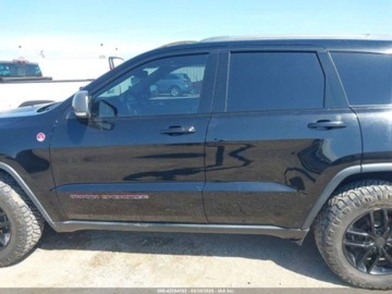 Jeep Grand Cherokee IV 2017 Jeep Grand Cherokee Trailhawk 2017 5.7l 5.7 Benzyna 360KM, zdjęcie 2