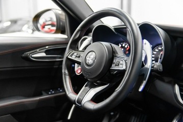 Alfa Romeo Giulia II Sedan Facelifting 2.9 Turbo 510KM 2022 Alfa Romeo Giulia Quadrifoglio 510 KM. FV 23%., zdjęcie 33