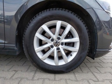 Volkswagen Passat B8 Variant Facelifting 1.5 TSI EVO 150KM 2021 Volkswagen Passat Variant 1.5TSI 150KM Business DSG SalonPL SerwisASO Acc, zdjęcie 31