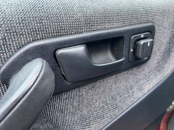 Volkswagen Passat B3 Sedan 2.0 115KM 1990 Volkswagen Passat Volkswagen Passat B3 Automat Sedan Welur Bordo Super Sta, zdjęcie 35