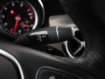 Mercedes GLA I Off-Roader Facelifting 1.6 200 156KM 2019 Mercedes GLA 200 Automat Navi Kamera cofania, zdjęcie 29