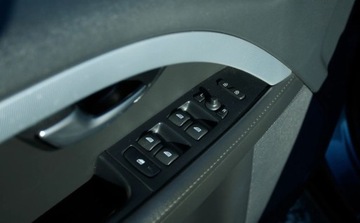 Volvo V70 III Kombi 2.5 T 231KM 2010 Volvo V70 2.5T 231KM Lift R-design Summum Skory BiXenon PDC Manual 2.5, zdjęcie 16