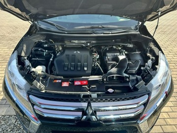 Mitsubishi Eclipse Cross SUV 1.5 T 163KM 2018 Mitsubishi Eclipse Cross Kamera HeadUp KeyLess Hak, zdjęcie 31