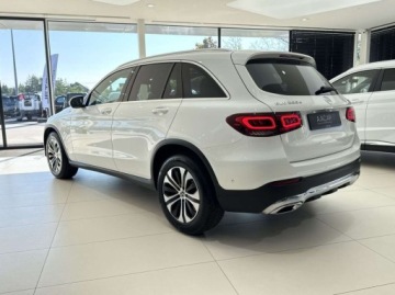Mercedes GLC C253 SUV Facelifting 2.0 200d 163KM 2022 Mercedes-Benz GLC 200d 4-Matic Nawigacja Kamera cofania CarPlayAndroid, zdjęcie 1