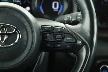 Toyota Yaris IV Hatchback 1.5 Hybrid Dynamic Force 116KM 2021 Toyota Yaris 1.5 VVT-i Hybrid, Salon Polska, zdjęcie 17