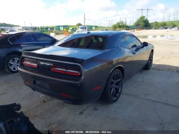 Dodge Challenger III 2021 Dodge Challenger 2021 Dodge Challenger GT RWD 3.6 Benzyna 303KM, zdjęcie 3
