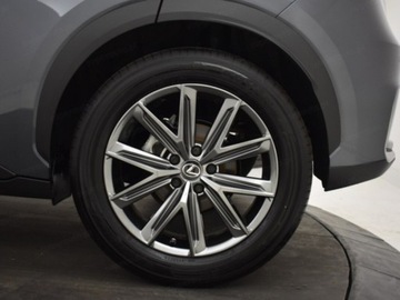Lexus LBX 1.5 Hybrid 136KM 2025 Od ręki - Elegant 1.5 Hybrid 136KM | Podgrzewane fotele!, zdjęcie 11