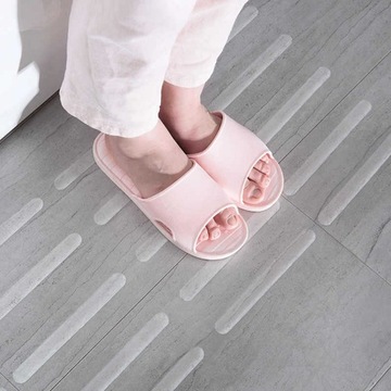 Настенный светильник для туалетного столика с противоскользящей лентой.