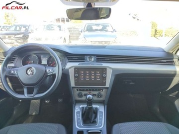 Volkswagen Passat B8 Variant 1.6 TDI BlueMotion SCR 120KM 2017 Volkswagen Passat GWARANCJA, Niski udokumentowany przebieg, Mozliwa zamian, zdjęcie 9