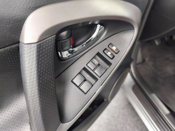 Toyota RAV4 III MPV 2.0 i 16V 152KM 2006 Toyota Rav 4 2.0 benzyna, 105 tys km, Pełny serwis, zdjęcie 9