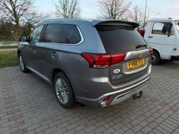 Mitsubishi 2019 Mitsubishi Outlander Hybryda - 2019r - 4x4, zdjęcie 2