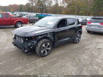 Volvo XC40 2024 Volvo XC 40 B5 Plus Bright Theme 2024 2.0l 2.0 Benzyna 247KM, zdjęcie 1